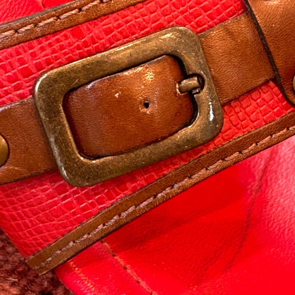 Cole Haan Wedge Sandal with Buckle. Red and Brown Thong. Size 9 B - Picture 3 of 9